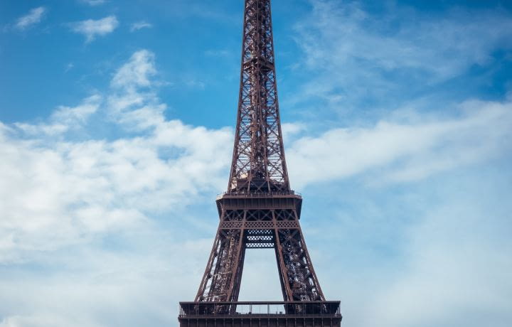 Vue sur la Tour Eiffel et data science : attention aux prix de l'immobilier !